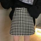 High-waist Houndstooth Skirt