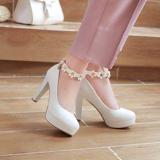 Flower Faux-leather Chunky-heel Pumps
