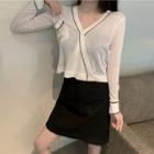 Long-sleeve Contrast Lining Buttoned Knit Top White - One Size