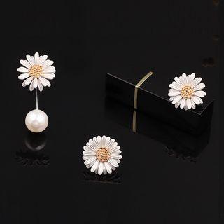Daisy Flower Brooch