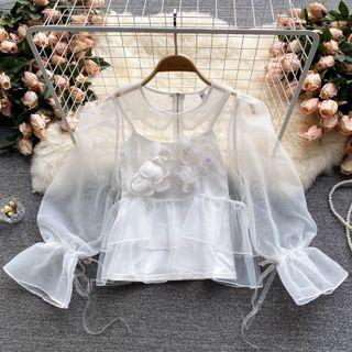 Round-neck Flower-accent Puff-sleeve Top