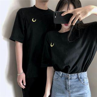Short-sleeve Moon Embroidery T-shirt Black - One Size