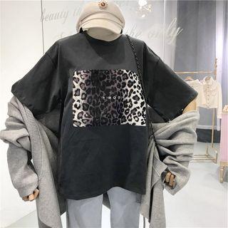 Elbow-print Leopard Print T-shirt