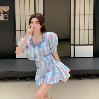 Short-sleeve Flower Print Cropped Blouse / Mini A-line Skirt
