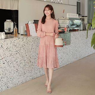 Round-neck Crinkled Tiered Dress