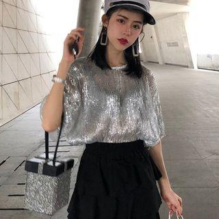 Short-sleeve Metallic T-shirt / Tiered Midi Skirt