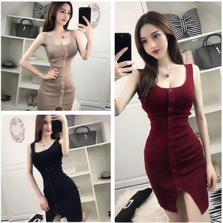 Button Detail Sleeveless Bodycon Dress