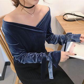 Off-shoulder V-neck Velvet Long-sleeve Top
