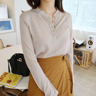 Buttoned Light Knit Top