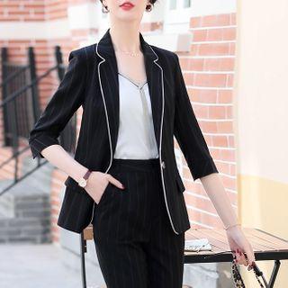Pinstriped Blazer / Straight-cut Pants / Metal Fringe Camisole Top