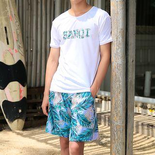 Short-sleeve Lettering T-shirt / Beach Shorts