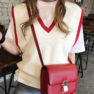 Contrast-v-neck Sleeveless Rib-knit Top