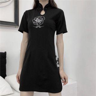 Short-sleeve Floral Embroidered Mini Qipao Dress