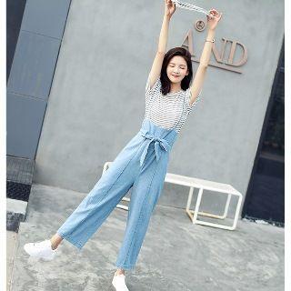 Set: Short-sleeve T-shirt + Denim Suspender Pants