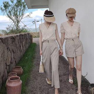 Plaid Shorts / Straight-leg Pants / Chiffon Top / Set