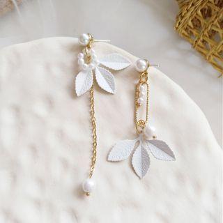 Leaf Faux Pearl Asymmetrical Dangle Earring