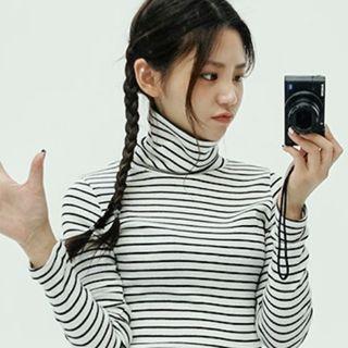 Long-sleeve Striped T-shirt / Undershorts