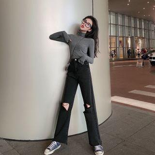 Turtleneck Top / Ripped Straight-fit Jeans