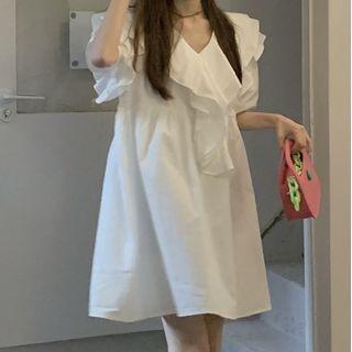 Short-sleeve V-neck Ruffle Trim A-line Dress