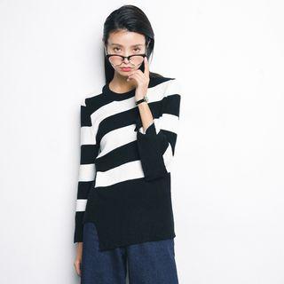 Striped Slit-sleeve Sweater