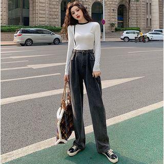 Long-sleeve T-shirt / Washed Straight-cut Jeans