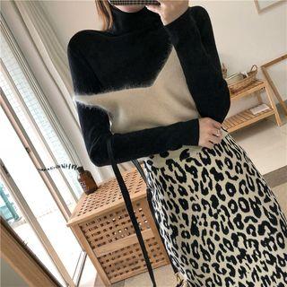 Plain Sleeveless Knit Top / Plain Long-sleeve Slim-fit Top / Leopard Print Skirt