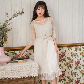 Set: Slipdress + Elbow-sleeve Lace Midi Dress