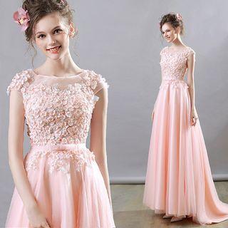 Cap-sleeve Applique Gather-waist Evening Gown