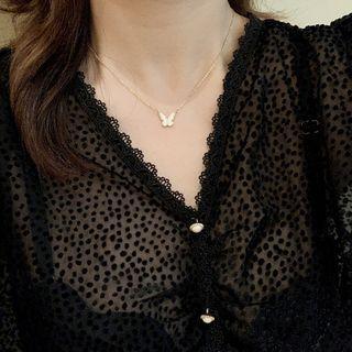 Shell Butterfly Pendant Necklace Gold - One Size