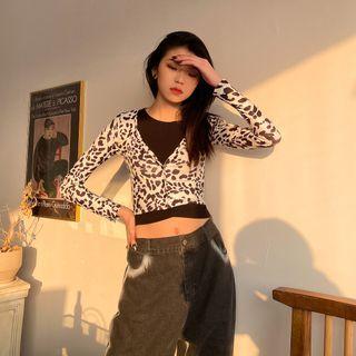 Long-sleeve Leopard Print Button Crop Top White - One Size