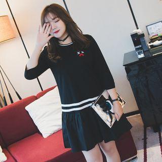 Loose-fit Pleated Long-sleeve Dress