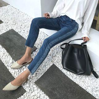 Color-block Tasseled Slim-fit Cropped Jeans