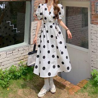 V-neck Dots Puff-sleeve Dress