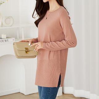 Round-neck Slit-side Longline Knit Top