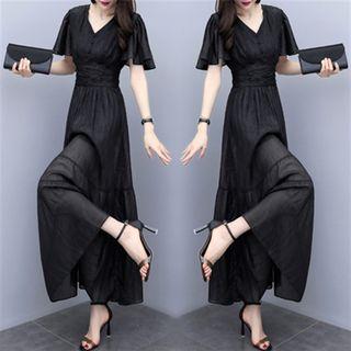 Short-sleeve V-neck Maxi A-line Dress