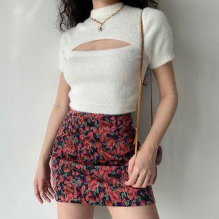 Cropped Plain Cut-out Short-sleeve Top