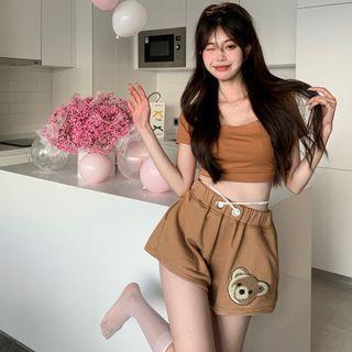 Short-sleeve Cropped T-shirt / Bear Print Shorts