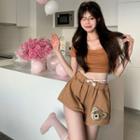 Short-sleeve Cropped T-shirt / Bear Print Shorts