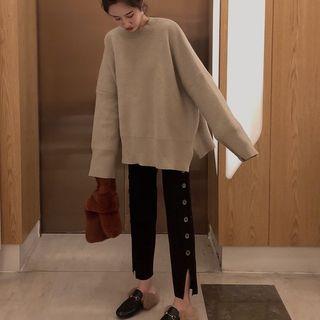 Crew-neck Sweater / Button Detail Cropped Knit Pants