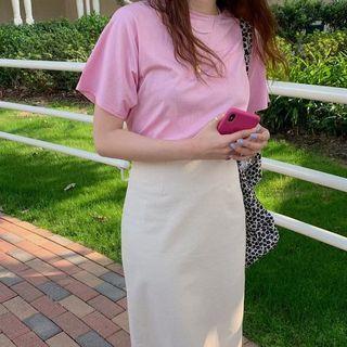 Short-sleeve Plain T-shirt / Midi Fitted Skirt