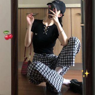 Short-sleeve Top / Plaid Pants