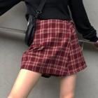 Lettering Long-sleeve T-shirt / Plaid Skort
