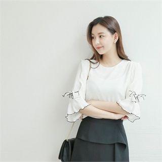 Ruffled Tie-sleeve Contrast-trim Top