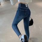 Applique Swayed Skinny Cropped Jeans