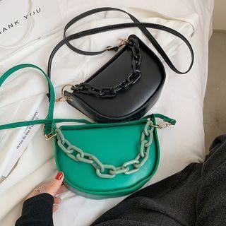 Chunky Chain Saddle Crossbody Bag