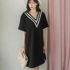 Contrast Plunge-neck Shift Dress