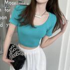 Short-sleeve Scoop Neck Cropped T-shirt