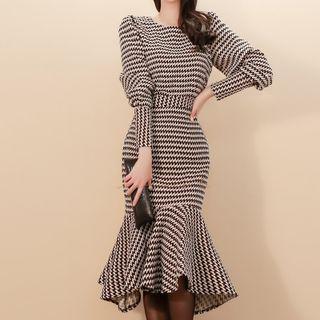 Set: Long-sleeve Houndstooth Blouse + Midi Mermaid Skirt