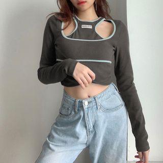 Long-sleeve Cutout Lettering Print Crop Top