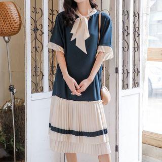 Short-sleeve Tie-neck Color Block A-line Midi Dress